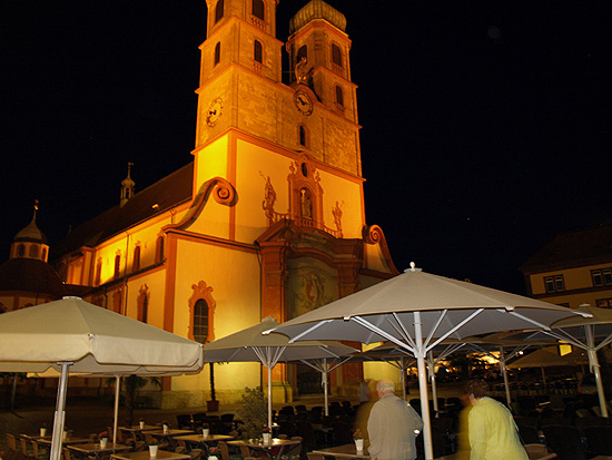 Fridolinsm&uuml;nster S&auml;ckingen mit Vorplatz